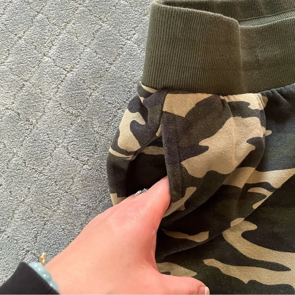 True Religion Green and Cream Jogger Sweatpants with Tapered Fit‎